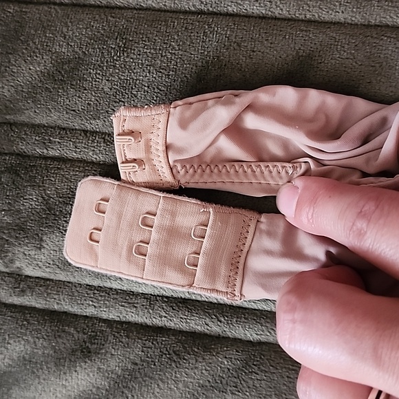 Victoria's Secret 32C - Picture 3 of 12